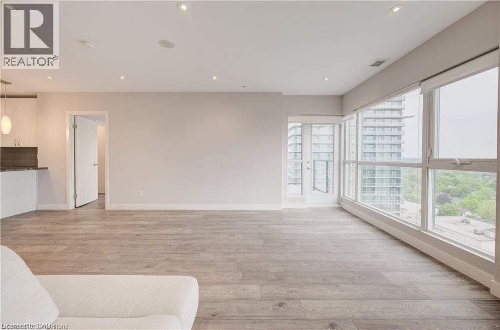 1513 - 1 VICTORIA STREET SOUTH Image 17