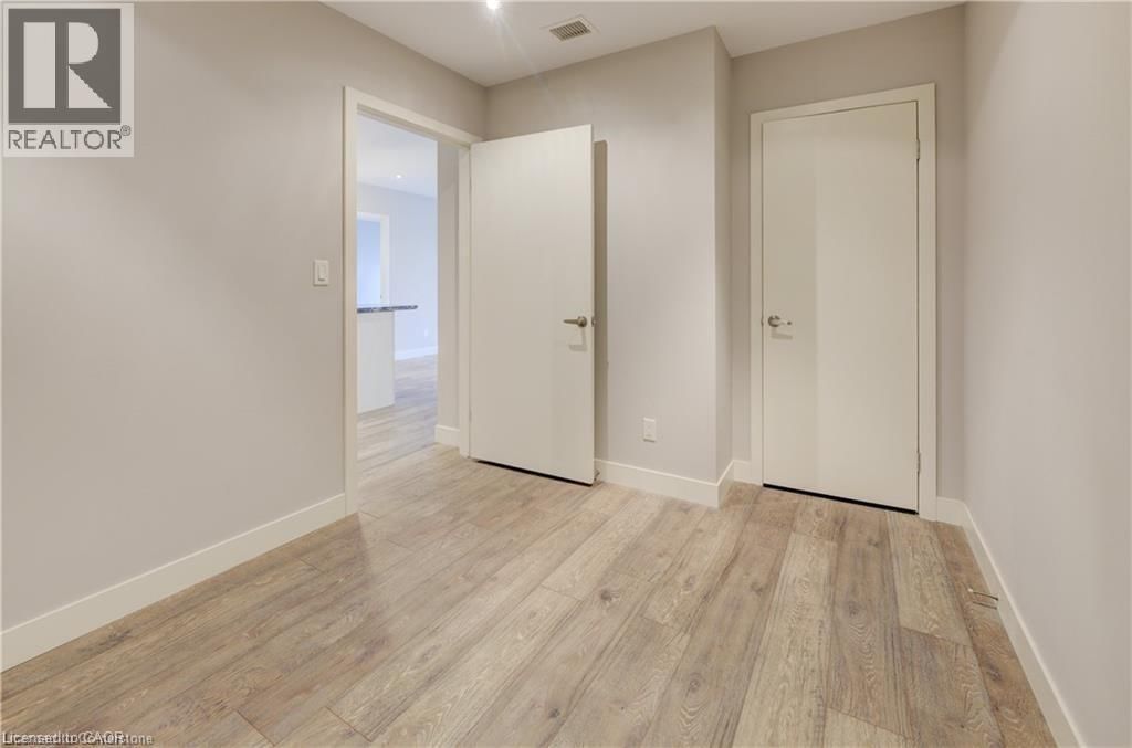 1513 - 1 VICTORIA STREET SOUTH Image 24