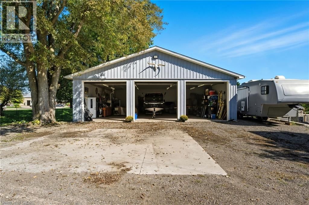 146 LYNDEN ROAD Image 27