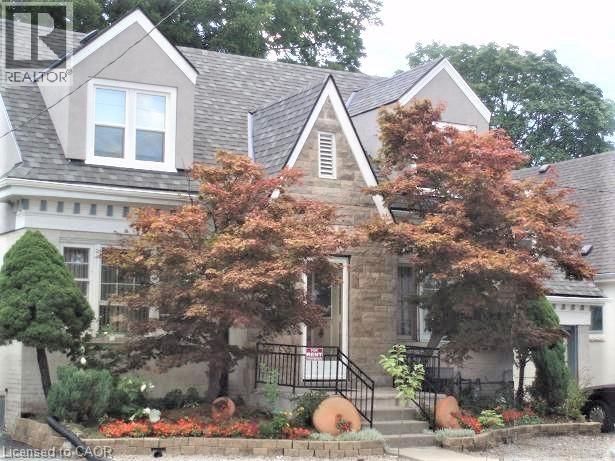 156 BOND STREET SOUTH Image 10