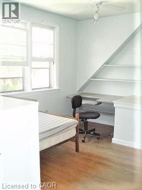 156 BOND STREET SOUTH Image 8