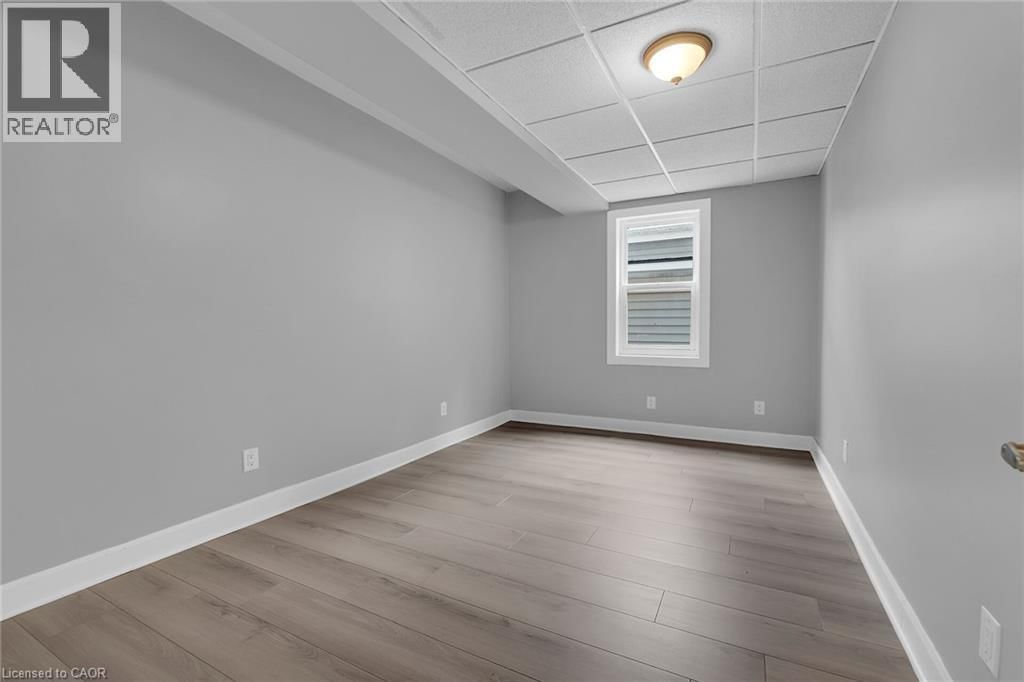 8 NICKEL STREET Image 15