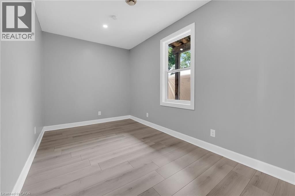 8 NICKEL STREET Image 16