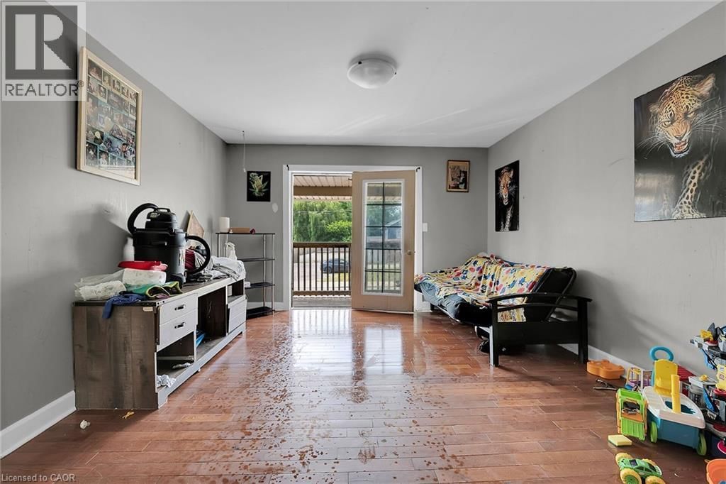 8 NICKEL STREET Image 19