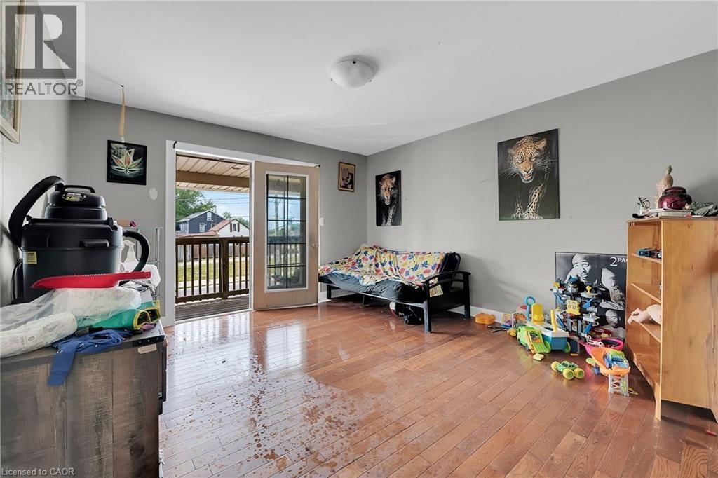 8 NICKEL STREET Image 20