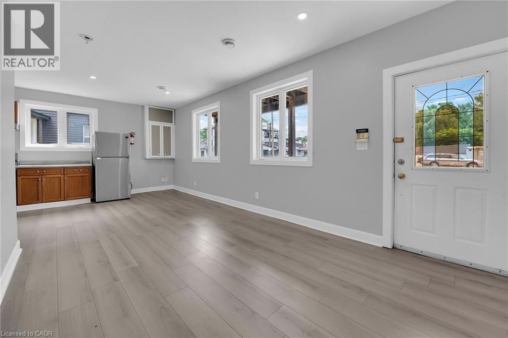 8 NICKEL STREET Image 9