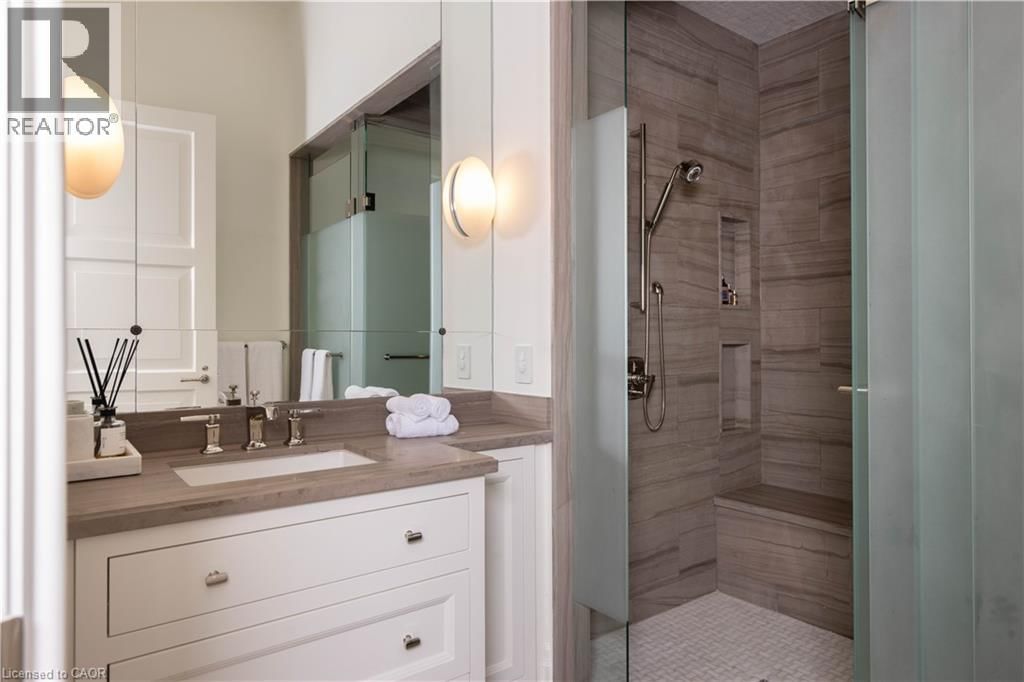 PH1 - 300 RANDALL STREET Image 34