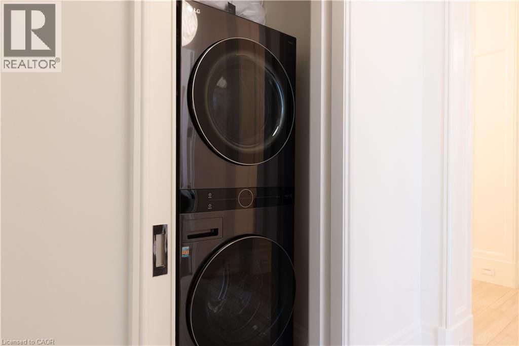 PH1 - 300 RANDALL STREET Image 38