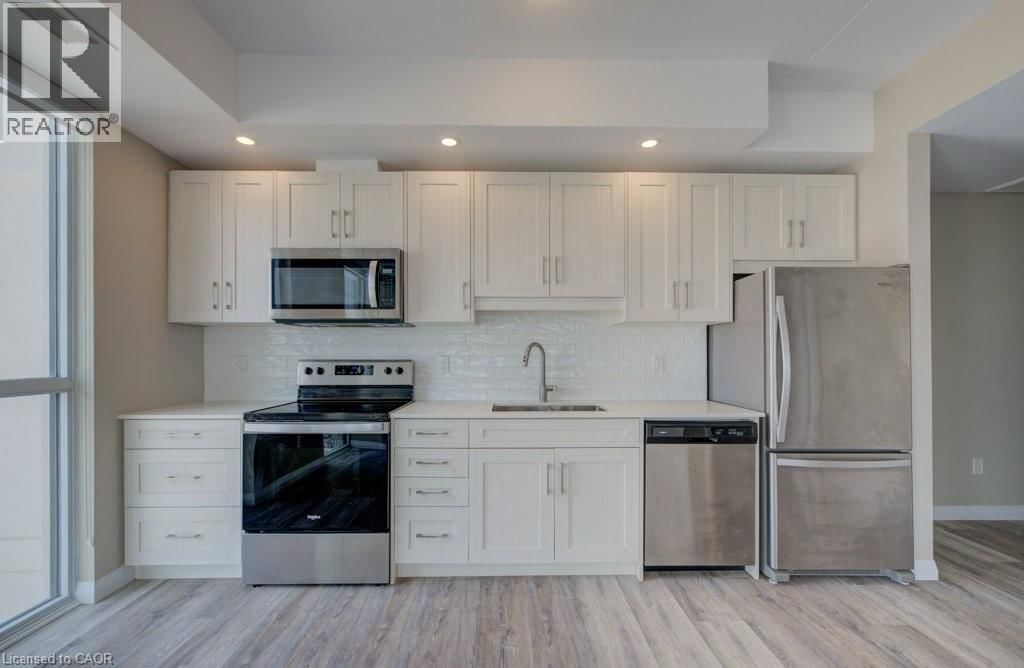 2210 - 60 CHARLES STREET WEST Image 12