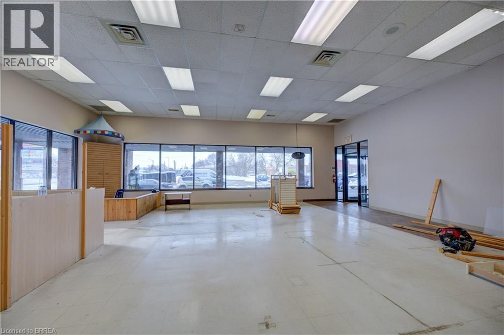 E - 320 NORTH PARK STREET Image 6