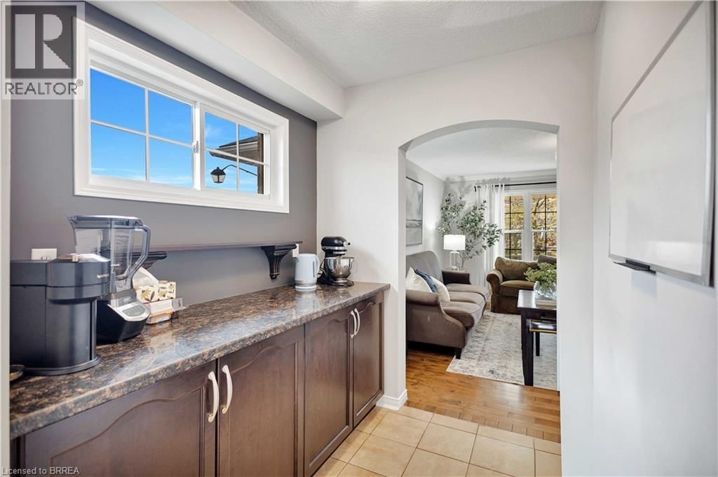 85 HUNTER WAY Image 15