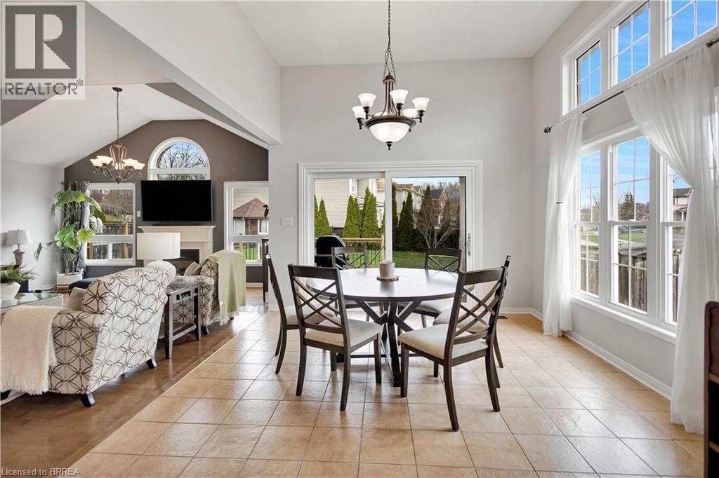 85 HUNTER WAY Image 16