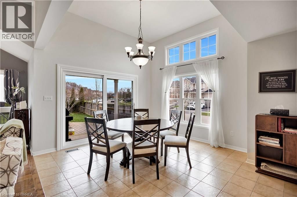 85 HUNTER WAY Image 17