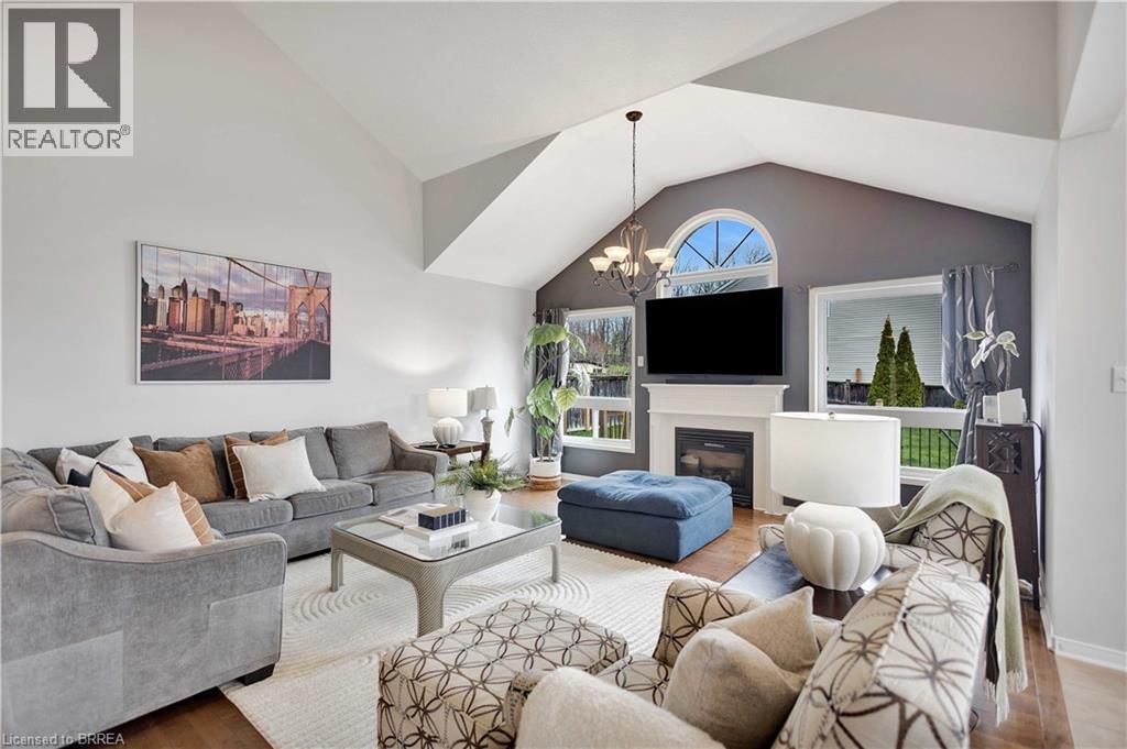 85 HUNTER WAY Image 18