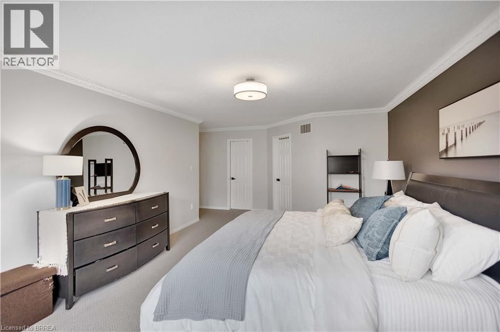 85 HUNTER WAY Image 24