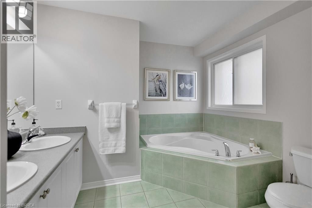 85 HUNTER WAY Image 25