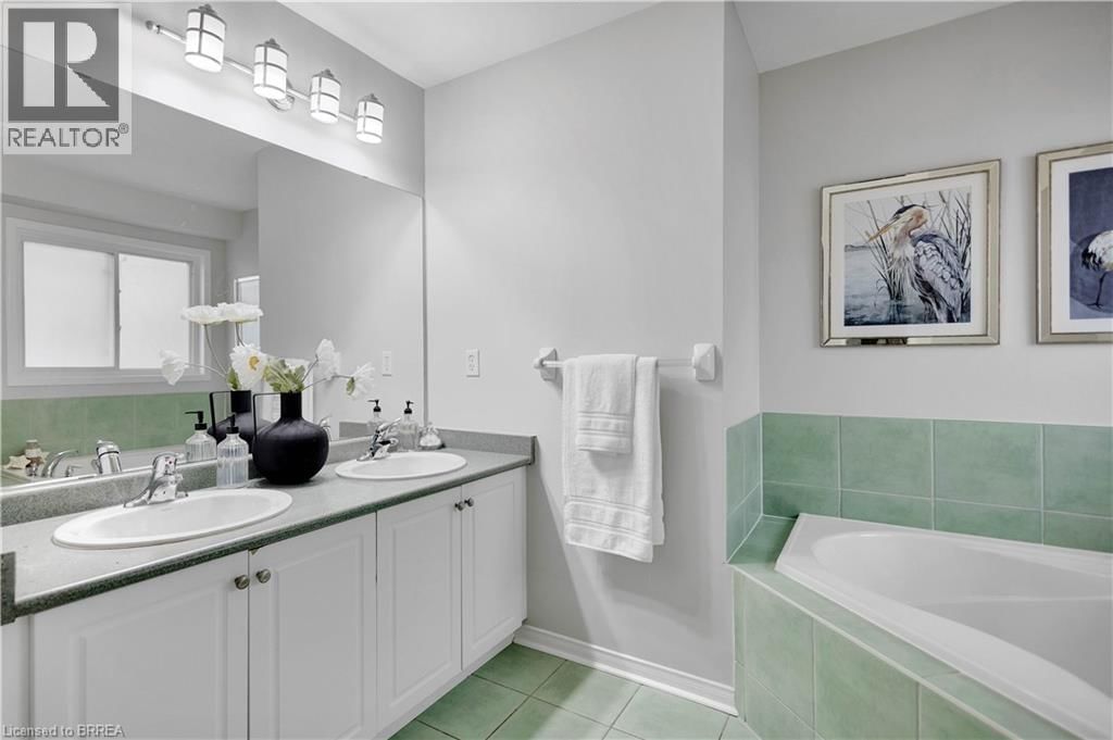 85 HUNTER WAY Image 27