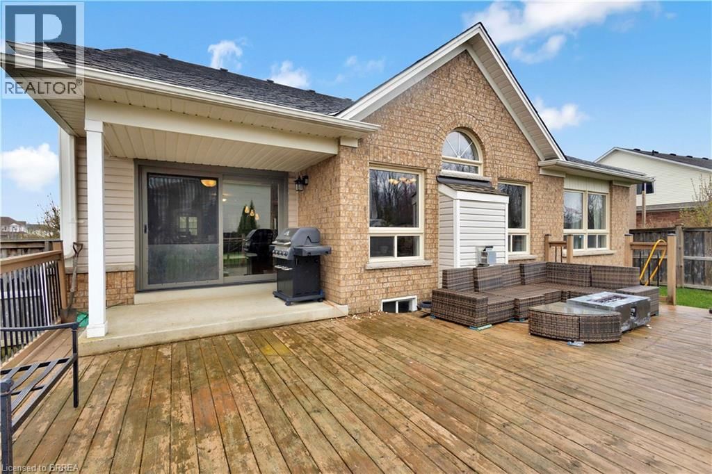 85 HUNTER WAY Image 42