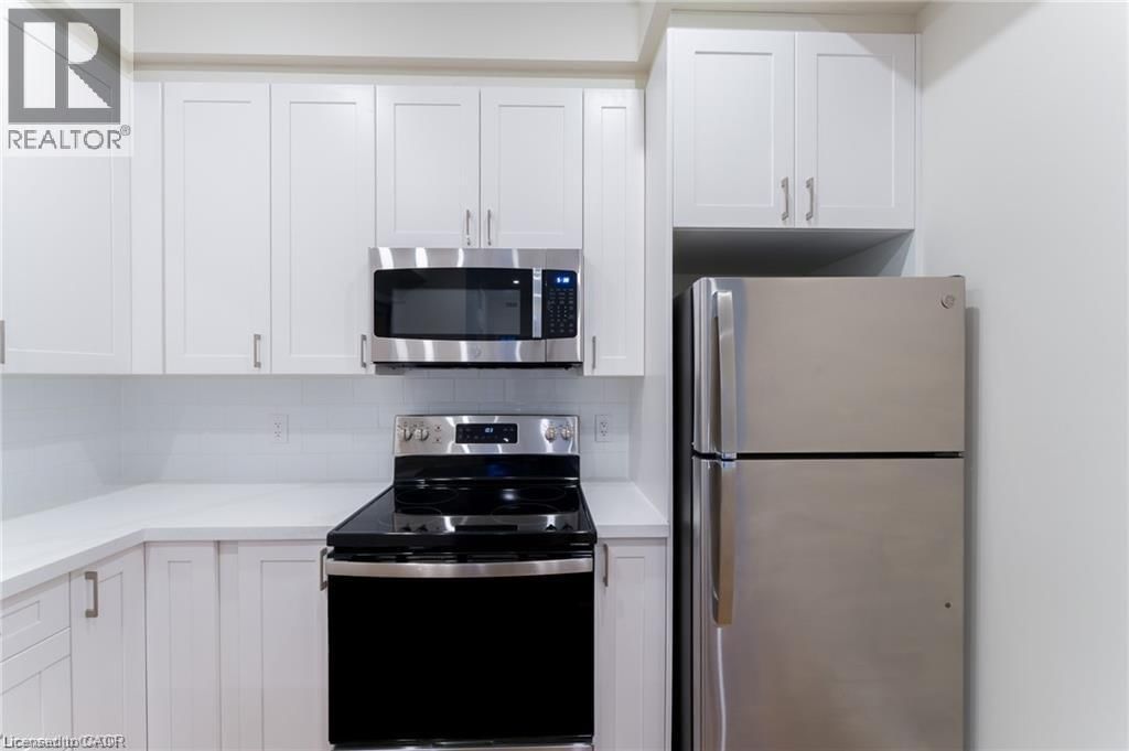 204 - 100 CHARLTON AVENUE WEST Image 4