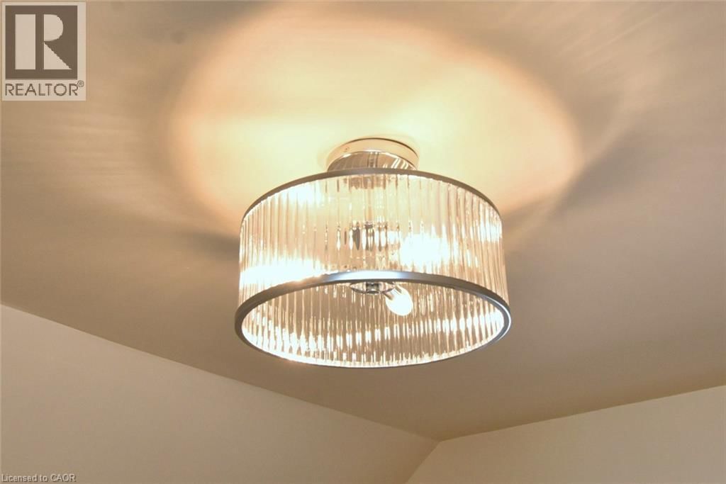 180 ADAIR AVENUE NORTH Image 21