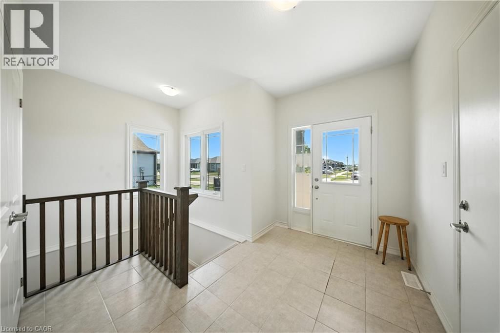 142 ELLEN STREET Image 11