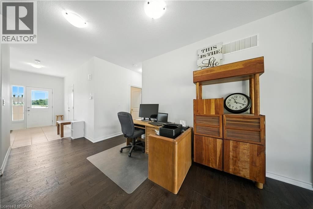 142 ELLEN STREET Image 14