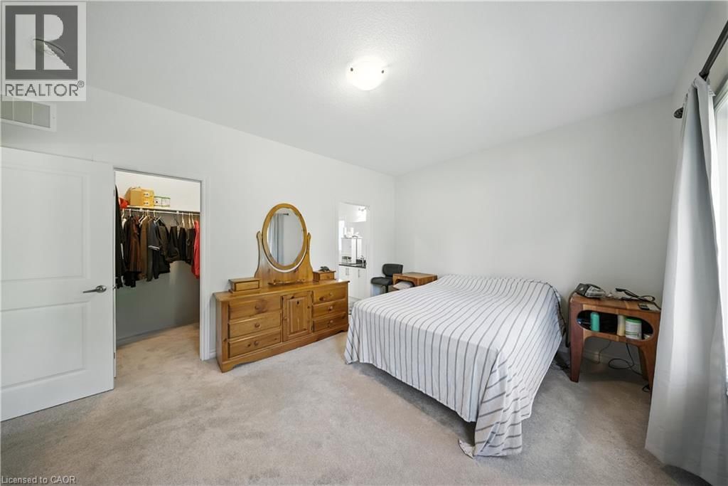 142 ELLEN STREET Image 25