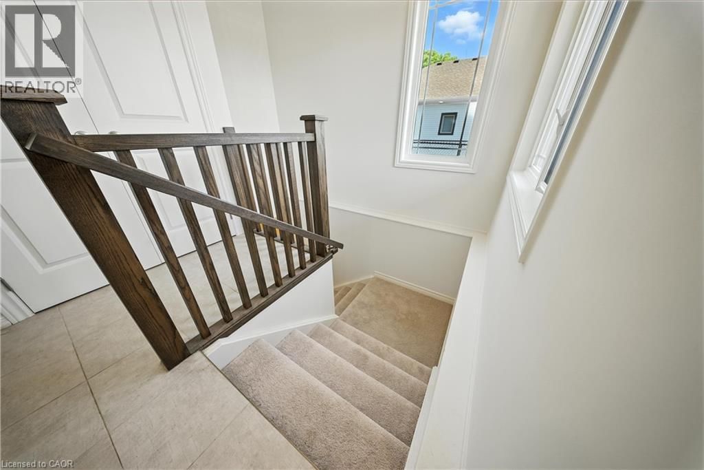 142 ELLEN STREET Image 31