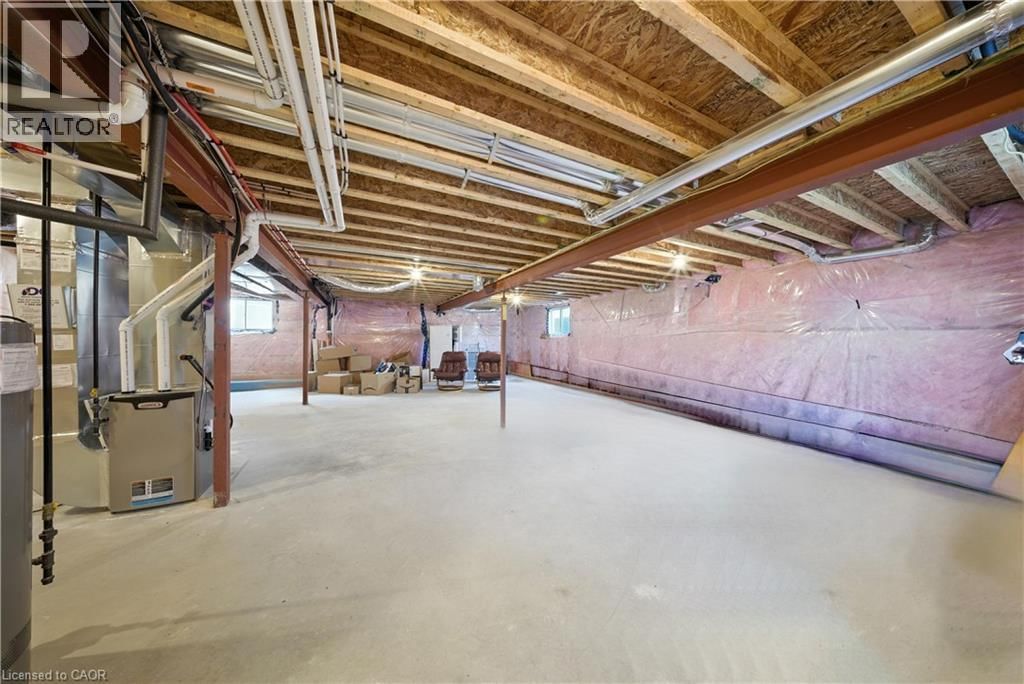 142 ELLEN STREET Image 33