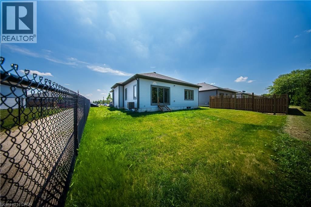 142 ELLEN STREET Image 36