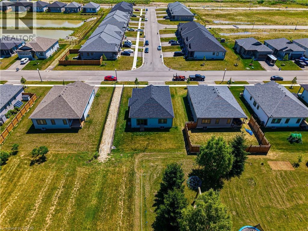 142 ELLEN STREET Image 9