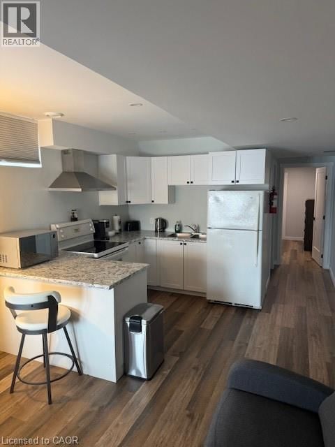 22 BEACH BOULEVARD Image 20