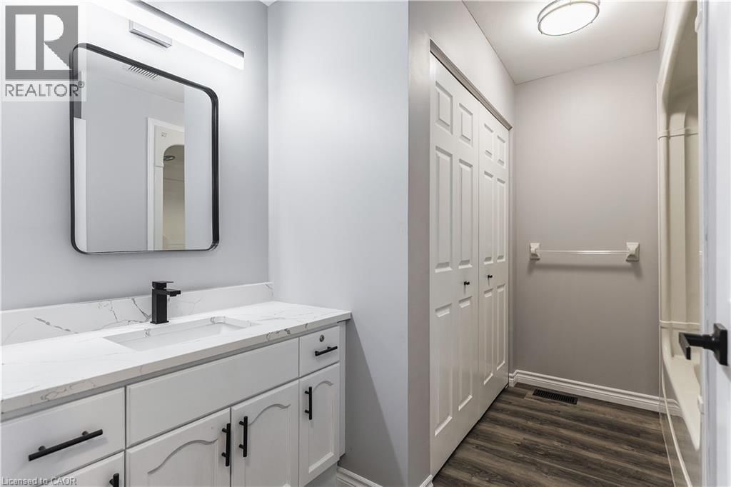 20 - 1030 COLBORNE STREET EAST Image 16