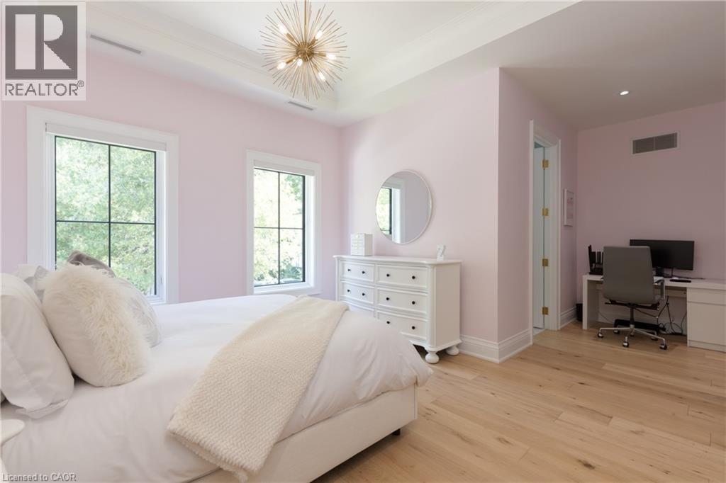 46 SECOND STREET Image 24