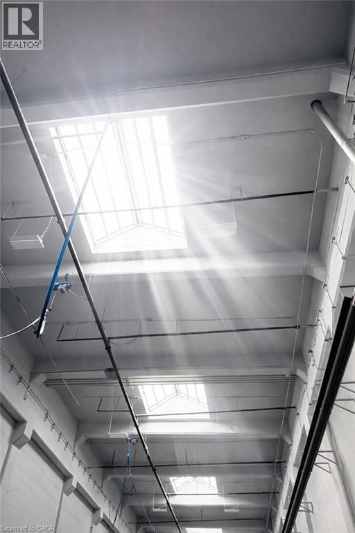 7 - 4256 CARROLL AVENUE Image 4