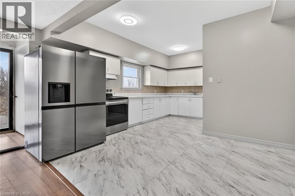 4049 6 HIGHWAY Image 32