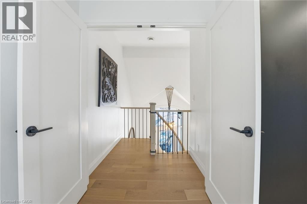 1316 DUNDAS STREET Image 18