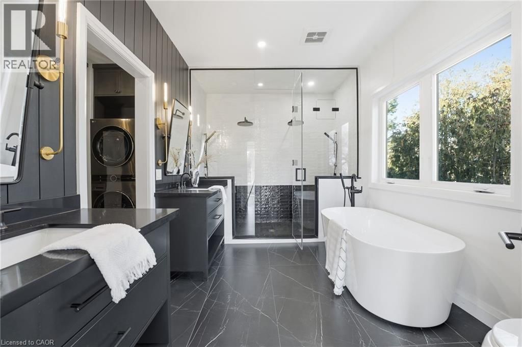 1316 DUNDAS STREET Image 21