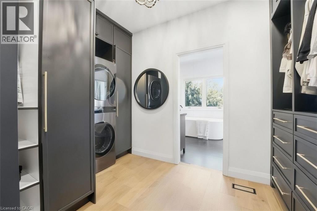 1316 DUNDAS STREET Image 23