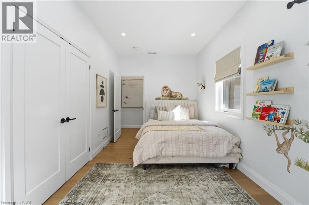 1316 DUNDAS STREET Image 27