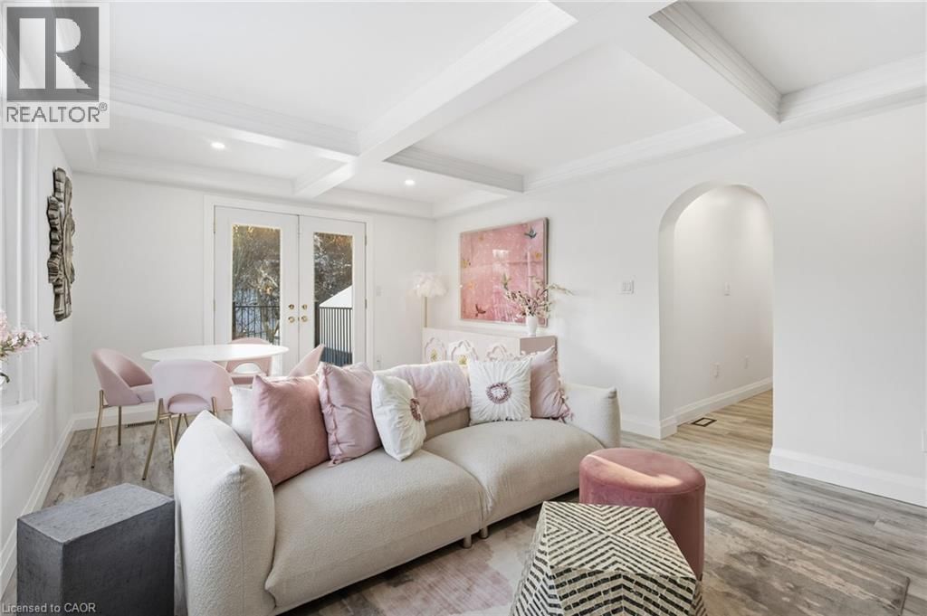 1316 DUNDAS STREET Image 31