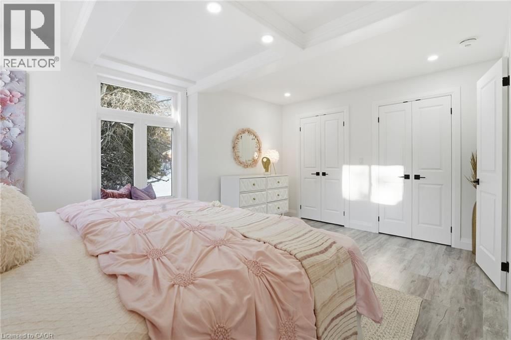 1316 DUNDAS STREET Image 35