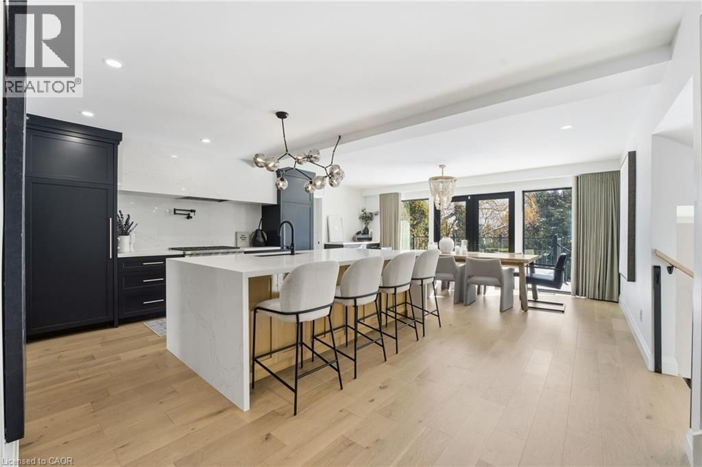 1316 DUNDAS STREET Image 7