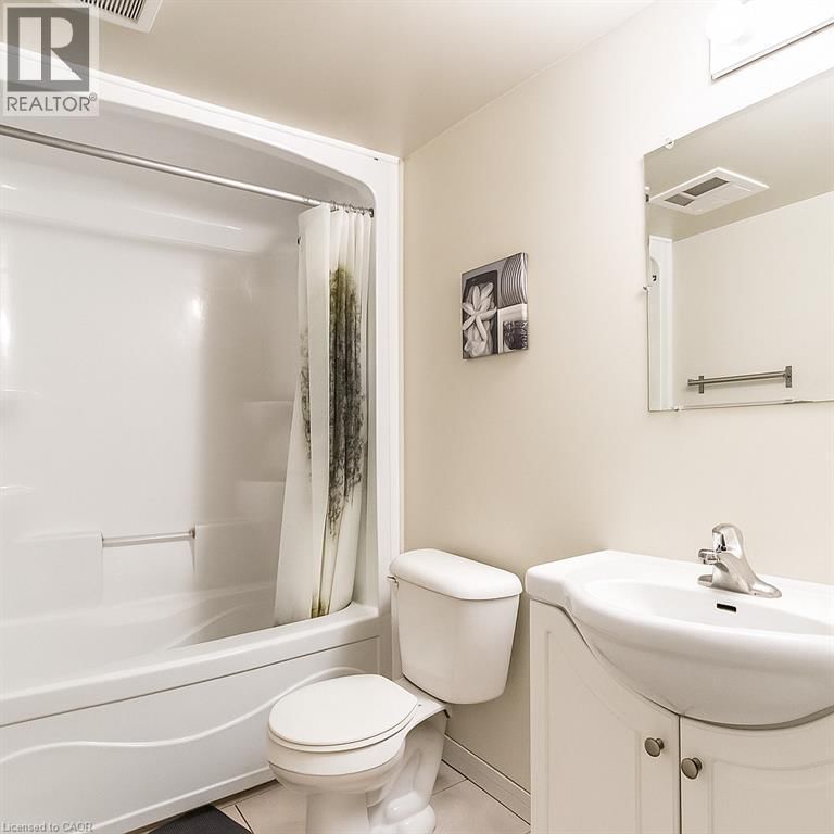 301 - 261 LESTER STREET Image 15