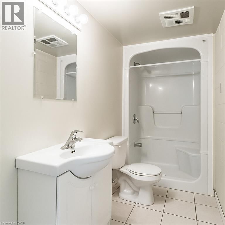 301 - 261 LESTER STREET Image 16