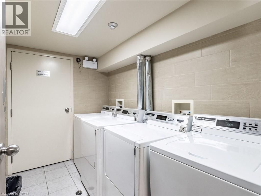 301 - 261 LESTER STREET Image 17