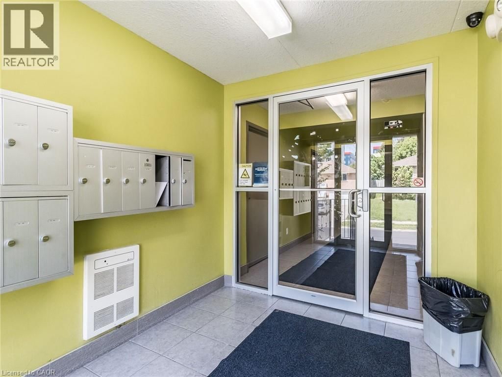 301 - 261 LESTER STREET Image 5