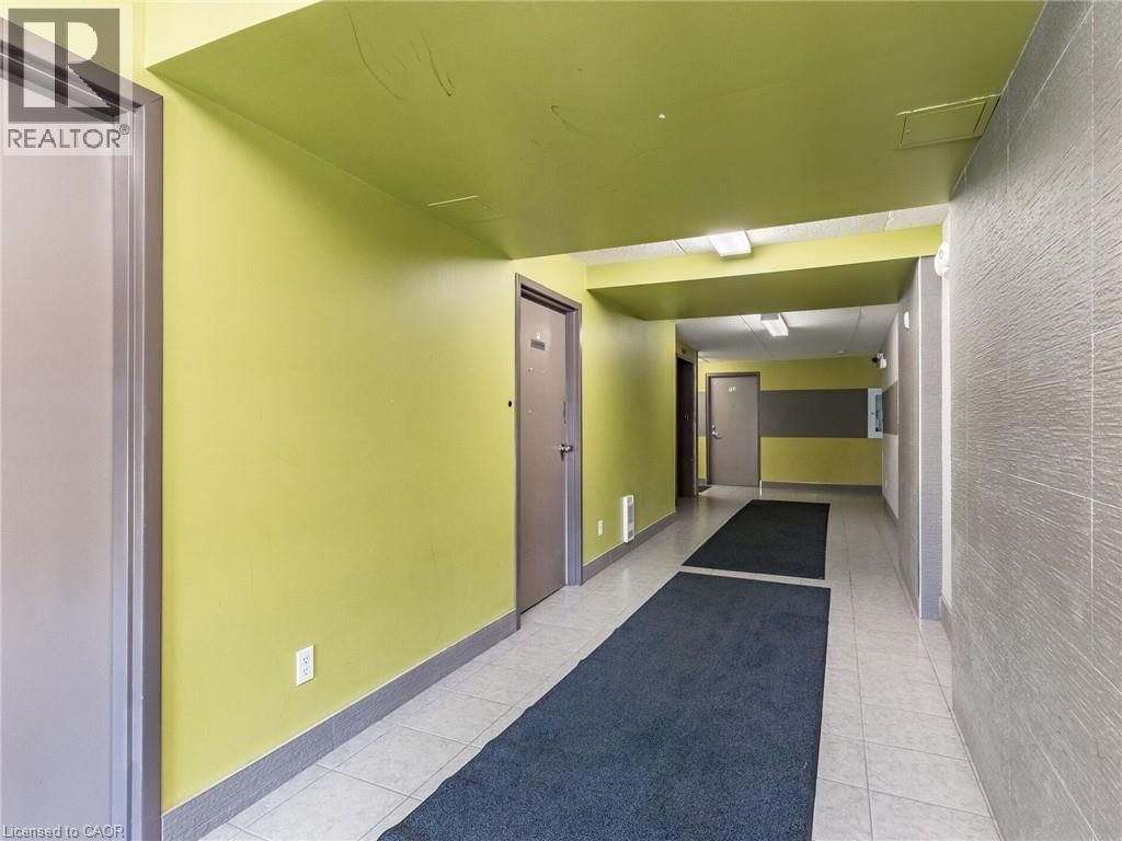 301 - 261 LESTER STREET Image 6