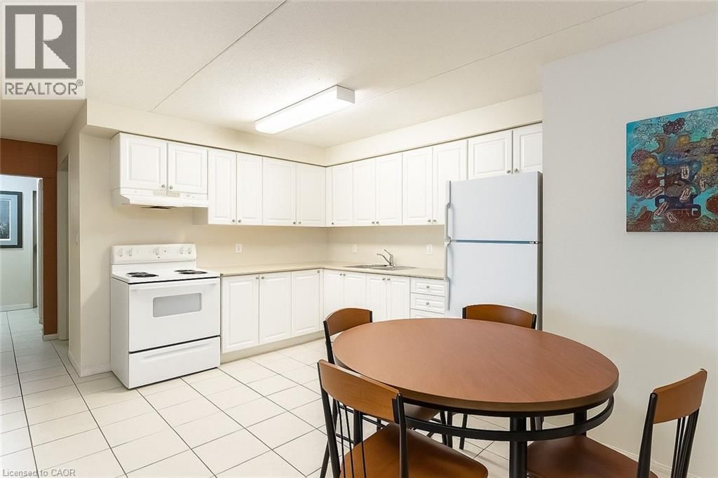 301 - 261 LESTER STREET Image 8