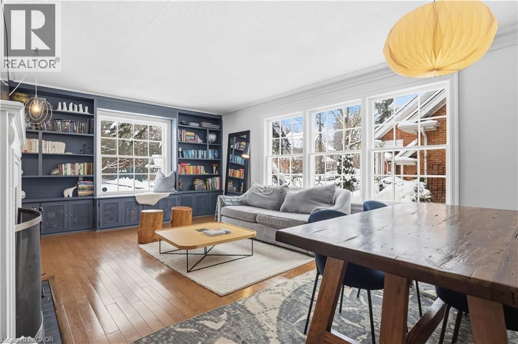 115 ROSLIN AVENUE SOUTH Image 11